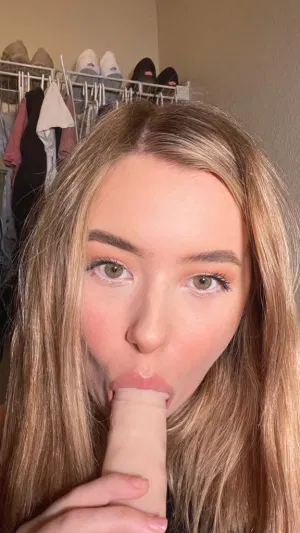 Cum_Sex_Free, 19 years old from United Kingdom