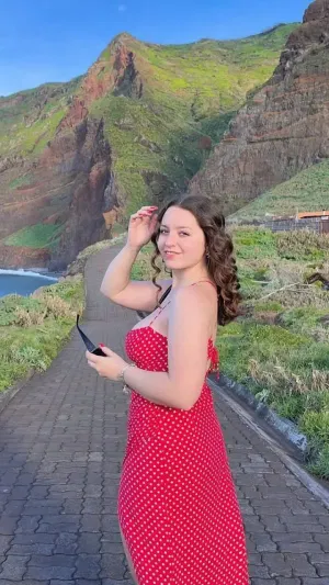 Leona459, 23 years old from France