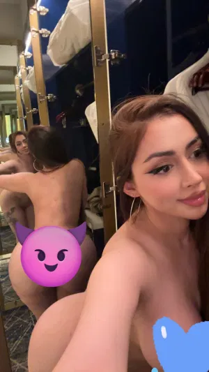 Angela88, 25 years old from Canada