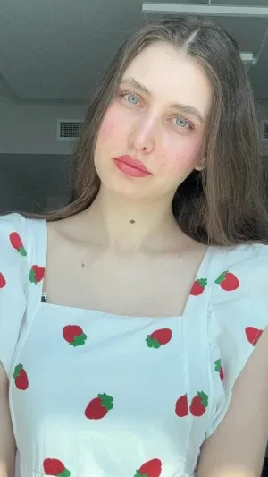 Kiera0012, 22 years old from United Kingdom