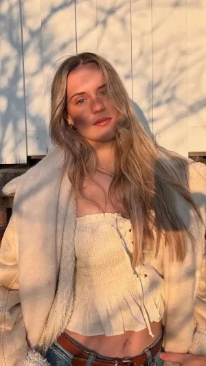 Lyra0014, 23 years old from France