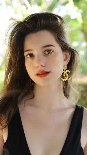 Rosalie0025, 23 years old from France