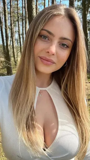 Natalia0012, 22 years old from Canada