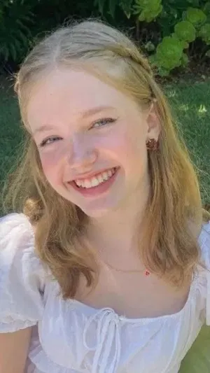 Nayeli555, 22 years old from Canada