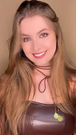 Ariadne001, 23 years old from United Kingdom