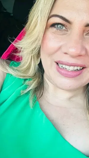 Deanna437, 23 years old from United Kingdom