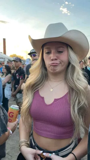 Jennie4357, 23 years old from United Kingdom