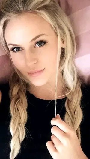 Billie549, 23 years old from Canada