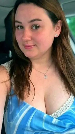 Glenda548, 23 years old from France