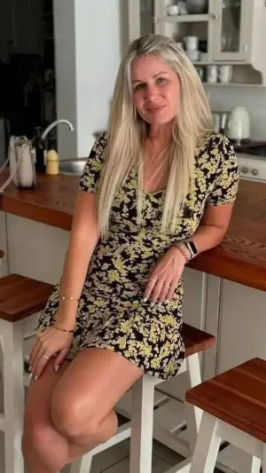 Jenny549, 23 years old from France