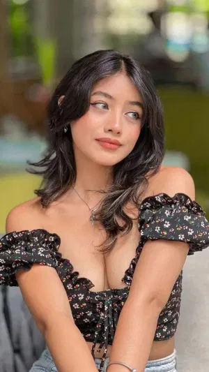 Shelly453, 23 years old from United Kingdom