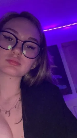 Julie1's Profile Photo