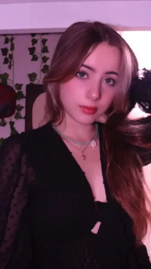 Veronica5469, 23 years old from United States