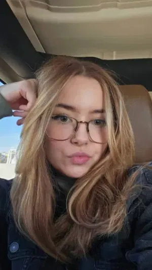 Embla33, 23 years old from United Kingdom