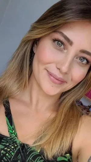 Wendy5498, 23 years old from Canada