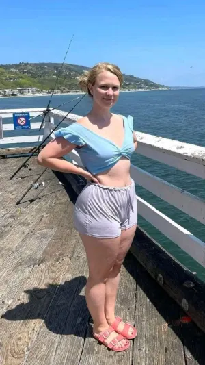 Chloe54, 26 years old from United States