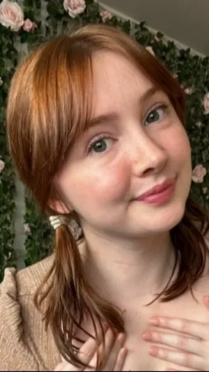 Ahrsy64, 21 years old from United Kingdom