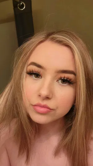 Emily843, 20 years old from Denmark