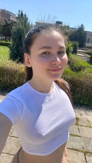 Lorraine423, 25 years old from United Kingdom