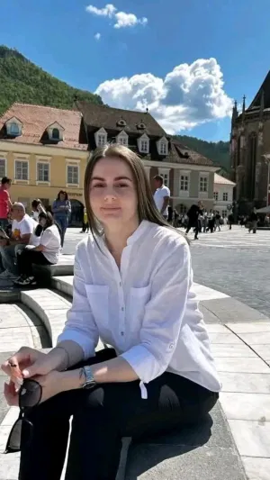 Cassandra2342, 26 years old from Canada