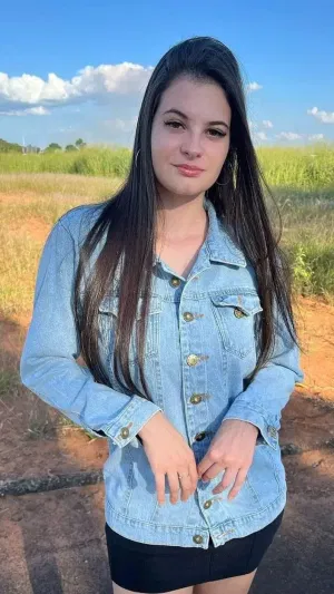 Leona438, 23 years old from United States