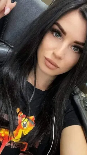 Tara752, 23 years old from United Kingdom