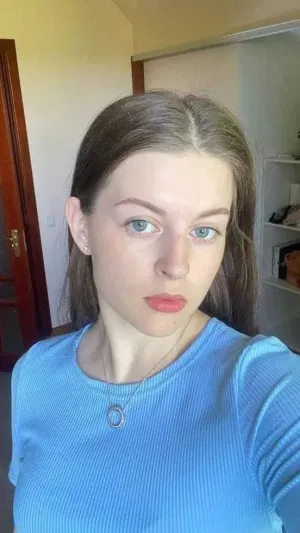 Cassandra549, 23 years old from Canada