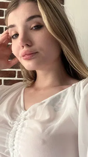 Sara406, 20 years old from United Kingdom