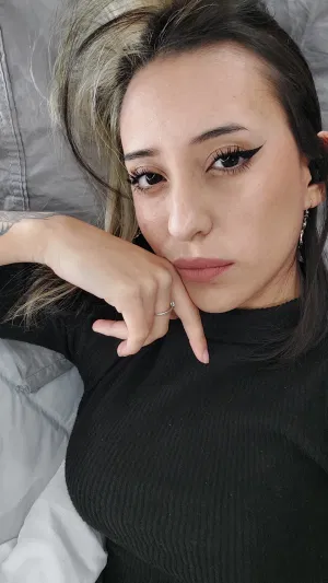 Candyab882, 19 years old from United Kingdom