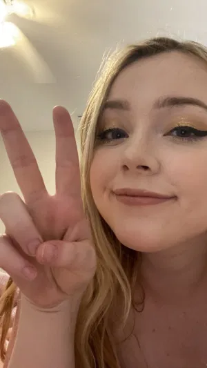Alinaey, 20 years old from Australia