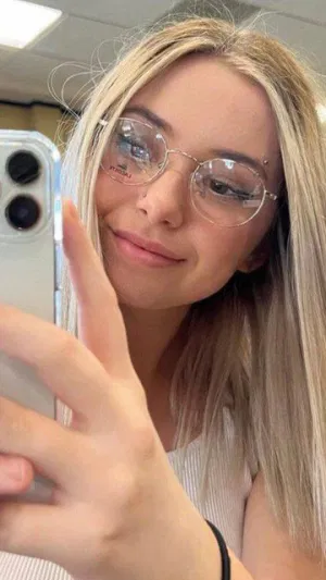 Mriya_028, 20 years old from Austria