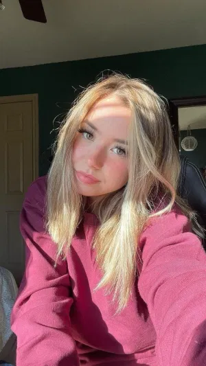 Juliane329, 19 years old from Germany