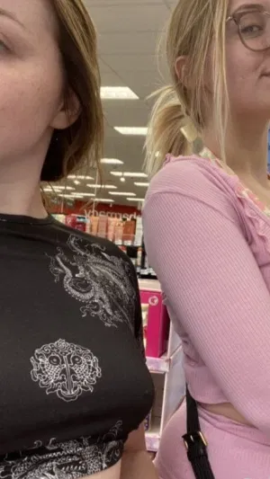 Emilly033, 21 years old from United States