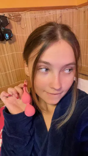 chanddnii, 20 years old from United Kingdom