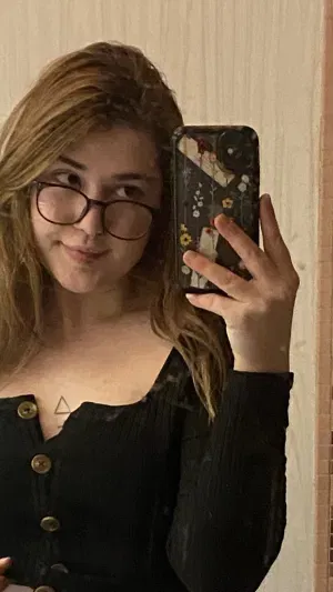 Elsie33, 23 years old from United States