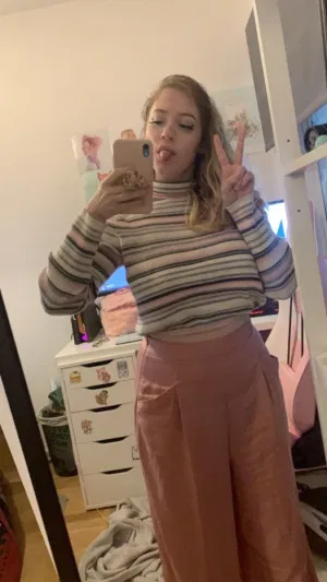 Emily_sara, 23 years old from United Kingdom