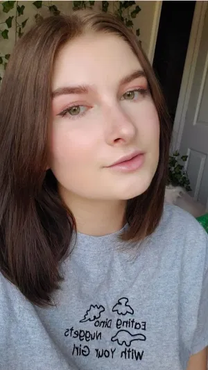 Merina2313, 23 years old from United Kingdom