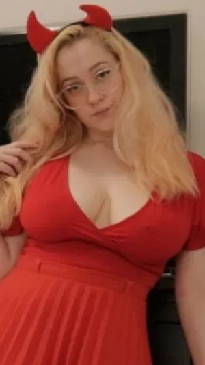 Emilly_66, 25 years old from Germany