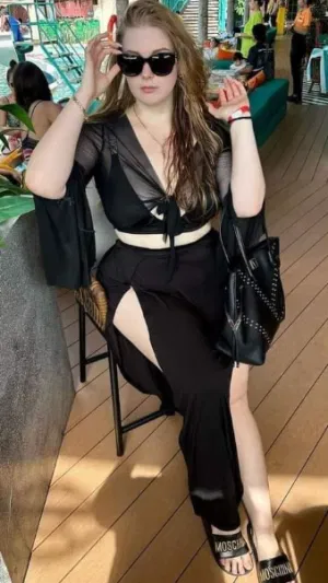 aexna, 23 years old from United Kingdom