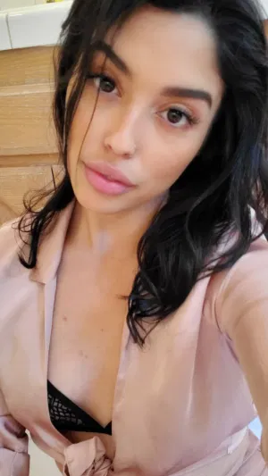 Lexxi_16k, 23 years old from United States