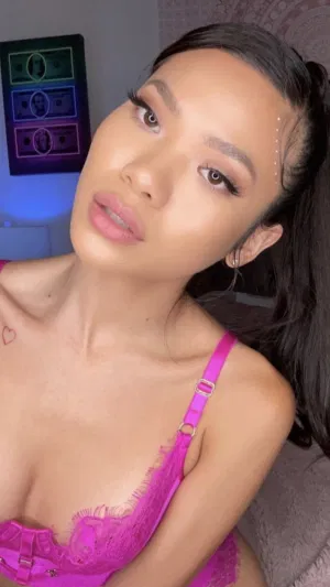 Vina, 28 years old from United States