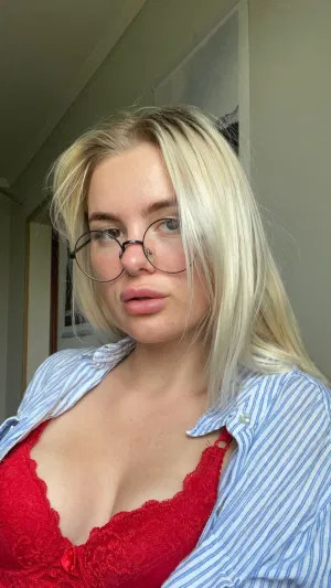 Eliana00sa, 22 years old from United States