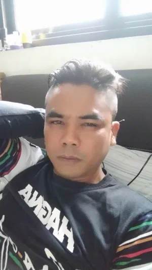 Banzai, 31 years old from Singapore