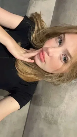 Crystalpl, 18 years old from United Kingdom