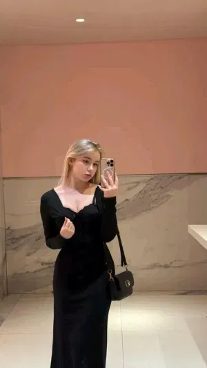 Emma33, 22 years old from United States