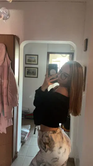 Nina62Vogt, 22 years old from Germany