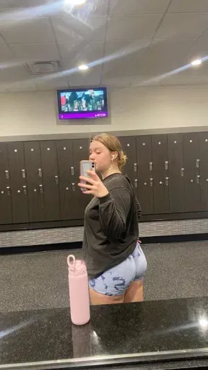 fghfgd44, 23 years old from United States