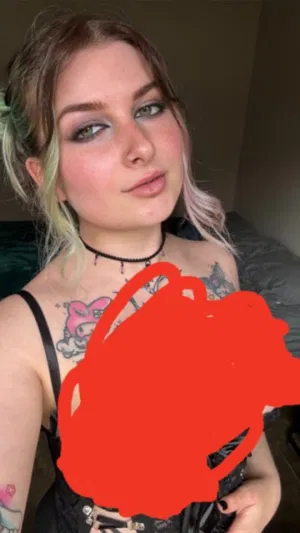 sinhaqueen929, 19 years old from Canada