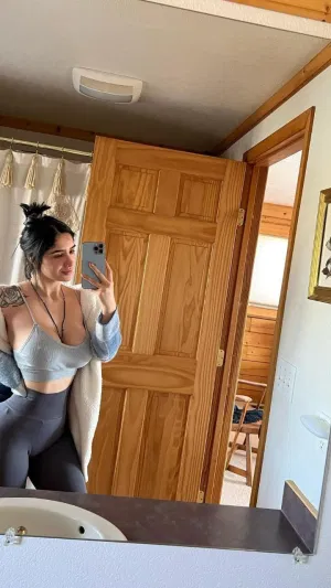 dodara57, 22 years old from United States