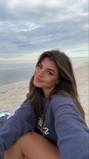 Elizabeth58, 23 years old from United States